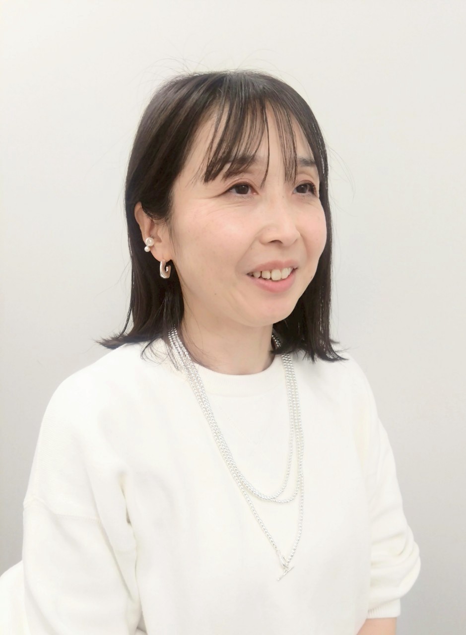 石田 由美子